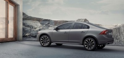 z17225812Q,Volvo-S60-Cross-Country.jpg