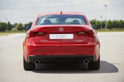 lexus-is200t_24227988.jpg
