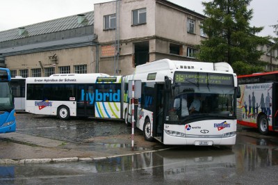 su18-hybrid.jpg