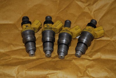 PE 650 injectors top feed.JPG