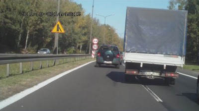 zakaz wyprzedzania.jpg